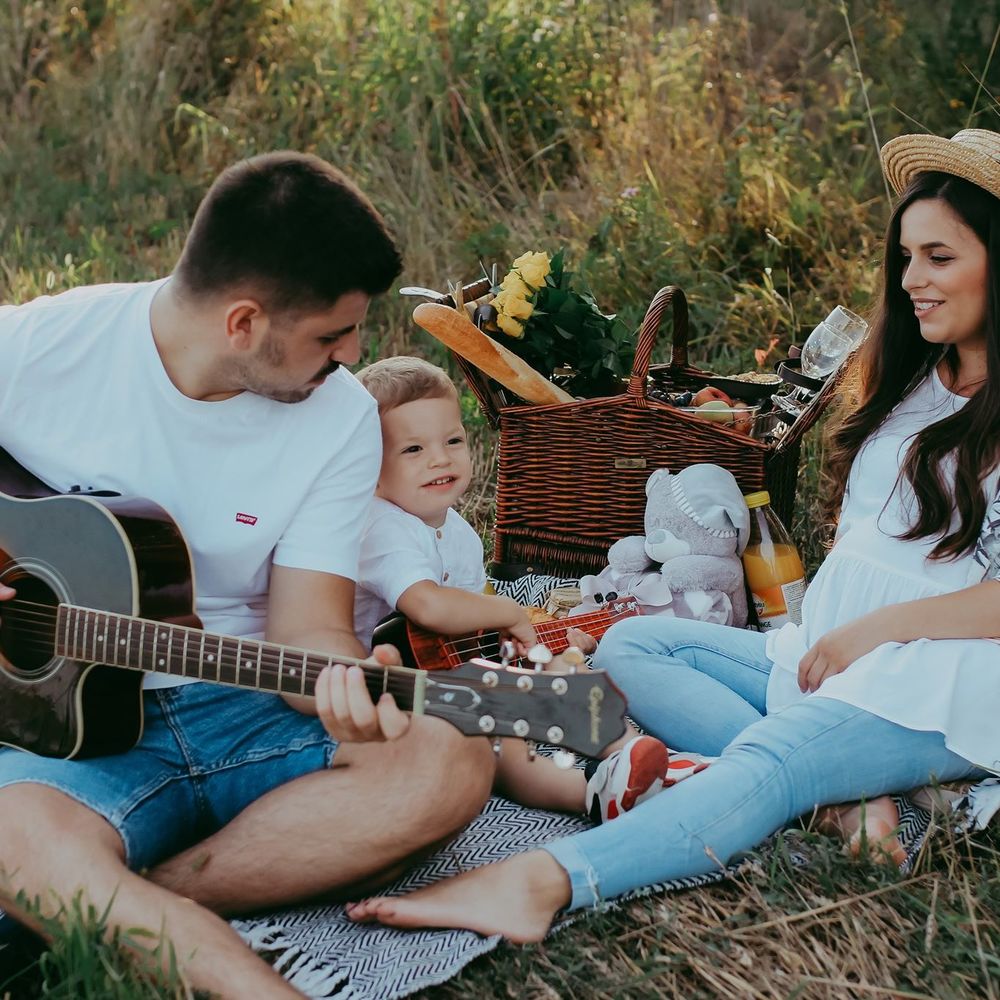 Meet your Posher, Adina